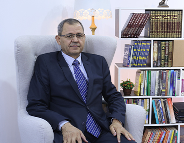 الدكتور / أبو الخير عمر
